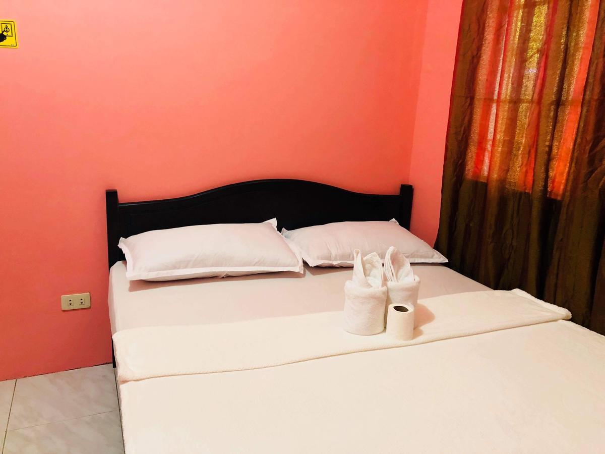 Colors Boutique Hostel Puerto Princesa Εξωτερικό φωτογραφία