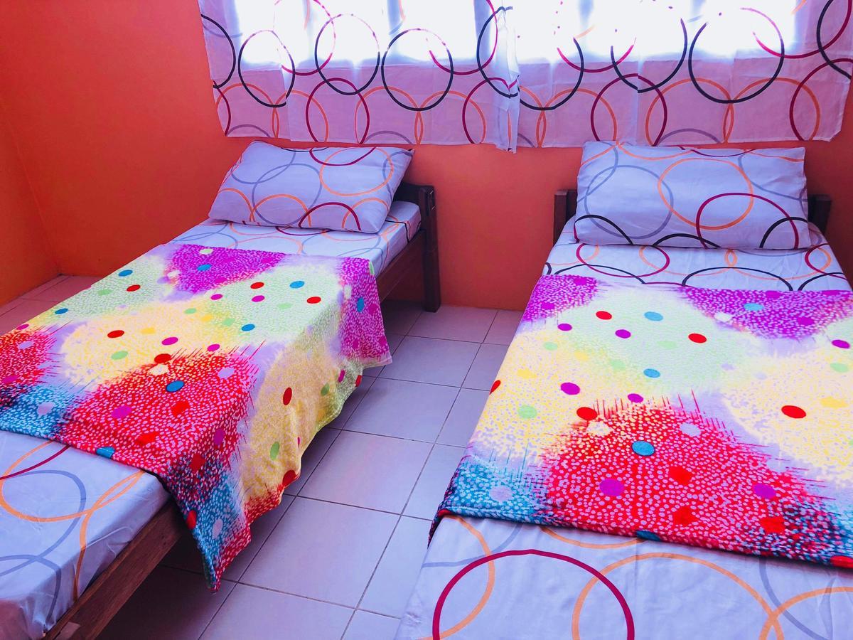 Colors Boutique Hostel Puerto Princesa Εξωτερικό φωτογραφία