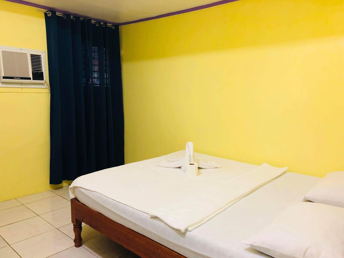 Colors Boutique Hostel Puerto Princesa Εξωτερικό φωτογραφία