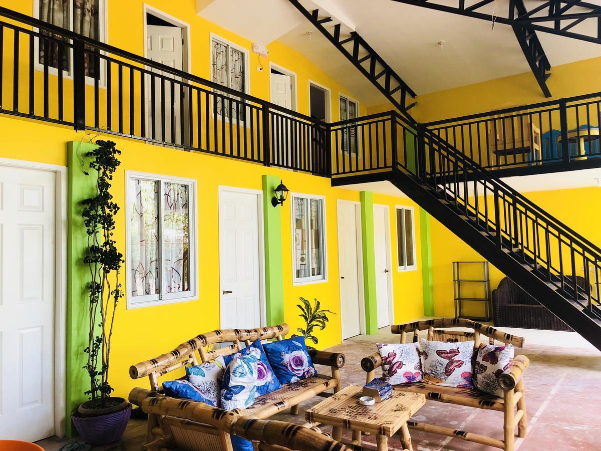 Colors Boutique Hostel Puerto Princesa Εξωτερικό φωτογραφία