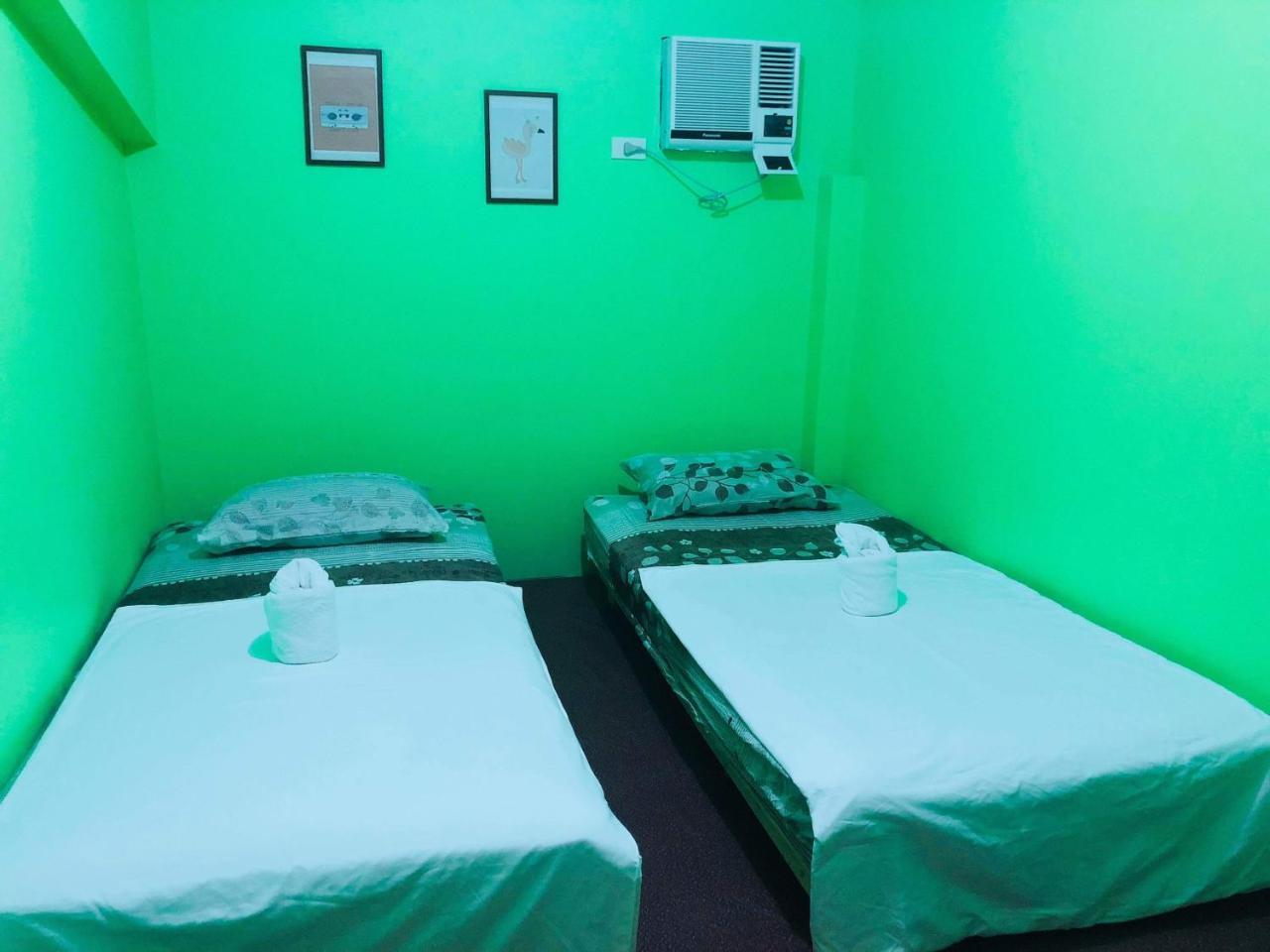 Colors Boutique Hostel Puerto Princesa Εξωτερικό φωτογραφία