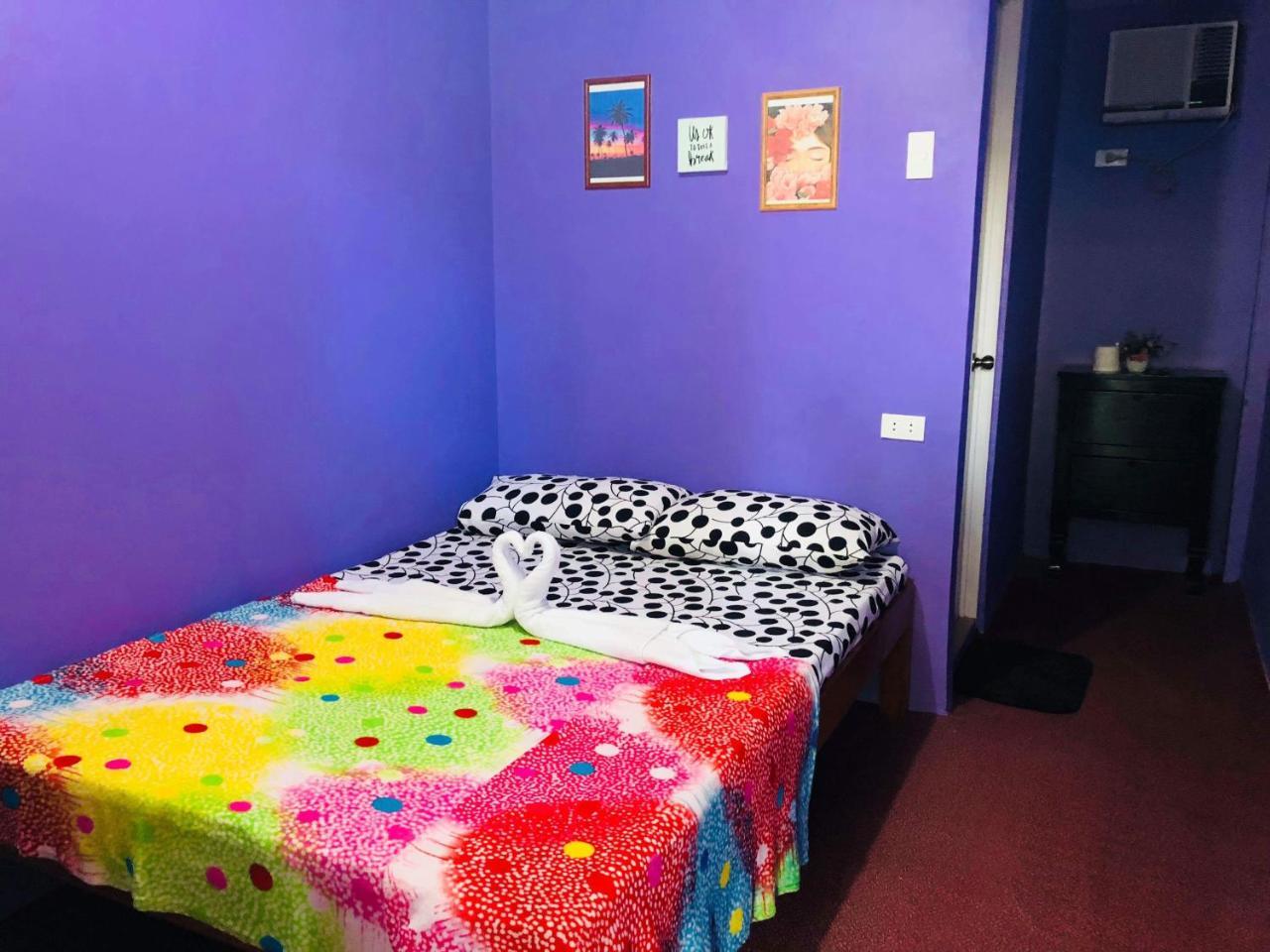 Colors Boutique Hostel Puerto Princesa Εξωτερικό φωτογραφία