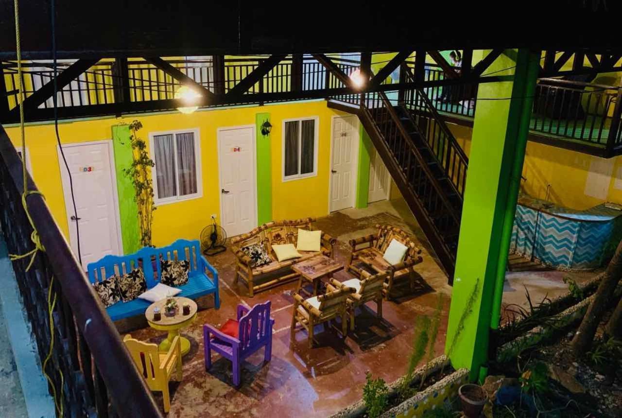 Colors Boutique Hostel Puerto Princesa Εξωτερικό φωτογραφία